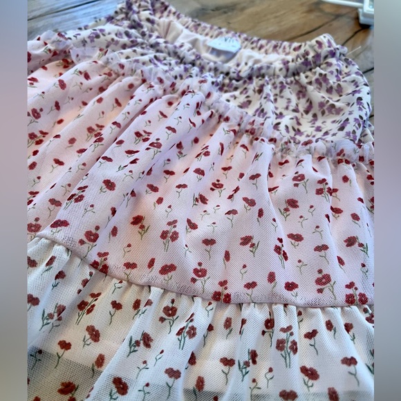 Zara. Size 9 (girls). Tiered Floral Tulle Skirt. Mint condition. - Picture 10 of 10
